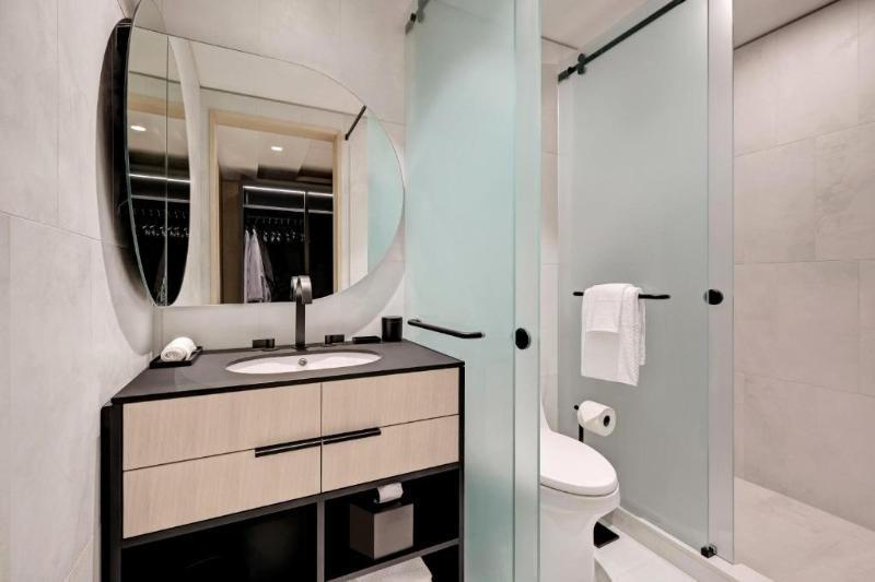 Canopy By Hilton Toronto Yorkville 외부 사진