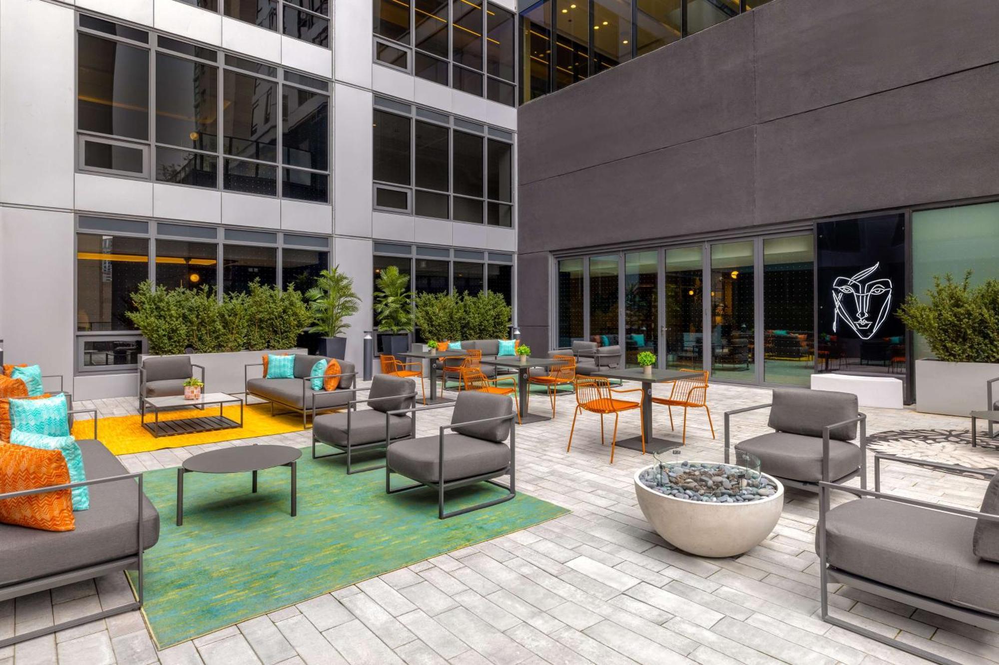 Canopy By Hilton Toronto Yorkville 외부 사진